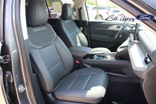 new 2025 Ford Explorer car, priced at $43,353