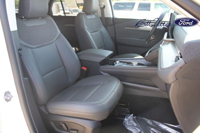 new 2025 Ford Explorer car, priced at $45,762