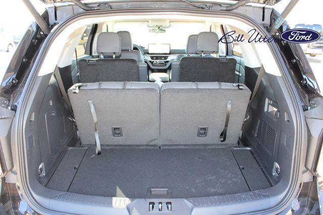 new 2025 Ford Explorer car, priced at $39,128