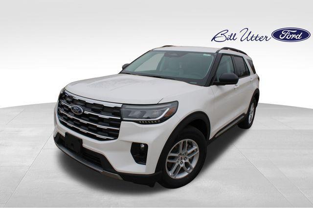 new 2025 Ford Explorer car, priced at $40,476