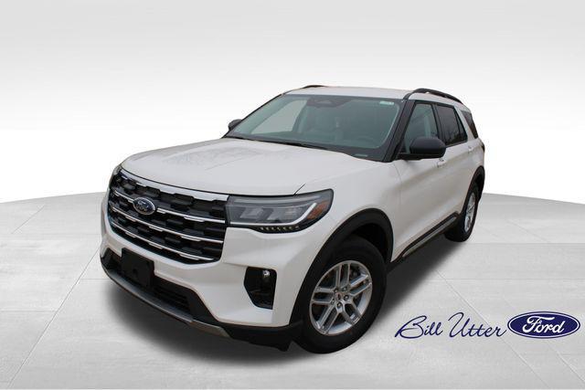 new 2025 Ford Explorer car, priced at $40,667