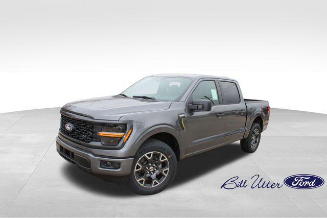 new 2024 Ford F-150 car, priced at $42,304