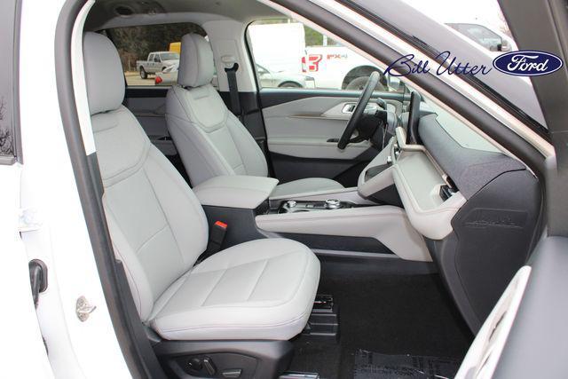 new 2025 Ford Explorer car, priced at $40,445