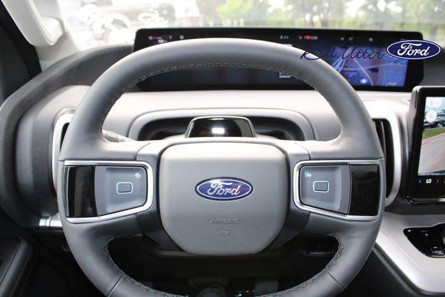 new 2025 Ford Expedition car, priced at $68,705