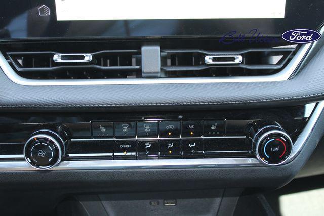 used 2025 Chevrolet Equinox car, priced at $23,600