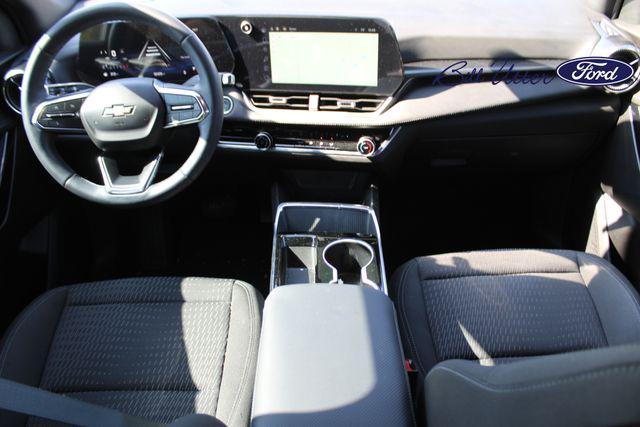 used 2025 Chevrolet Equinox car, priced at $23,600