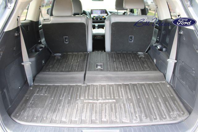 used 2021 Toyota Highlander car, priced at $28,999