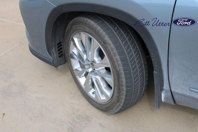 used 2021 Toyota Highlander car, priced at $28,999