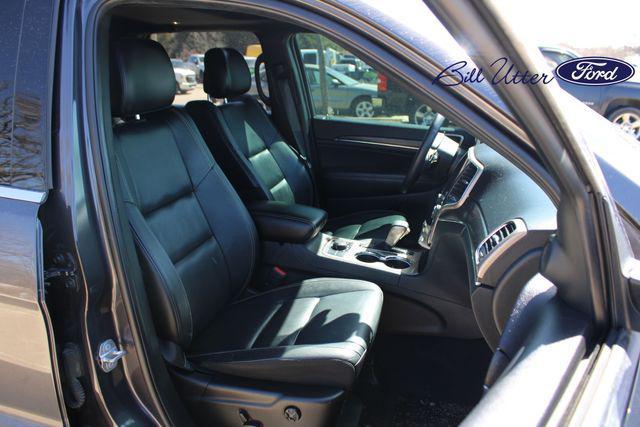 used 2017 Jeep Grand Cherokee car, priced at $15,484