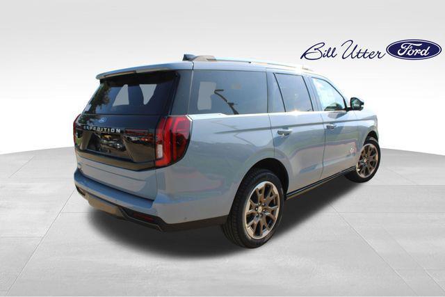 new 2025 Ford Expedition car, priced at $83,678