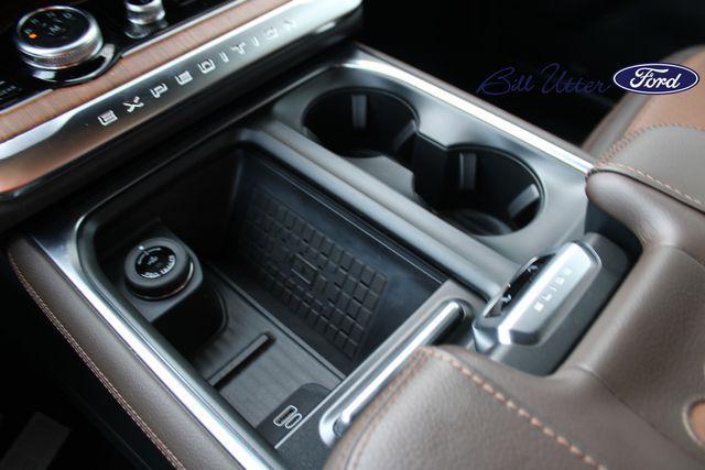 new 2025 Ford Expedition car, priced at $83,678
