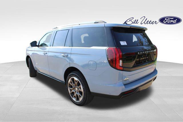 new 2025 Ford Expedition car, priced at $83,678