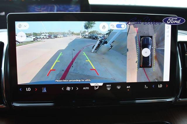 new 2025 Ford Expedition car, priced at $83,678