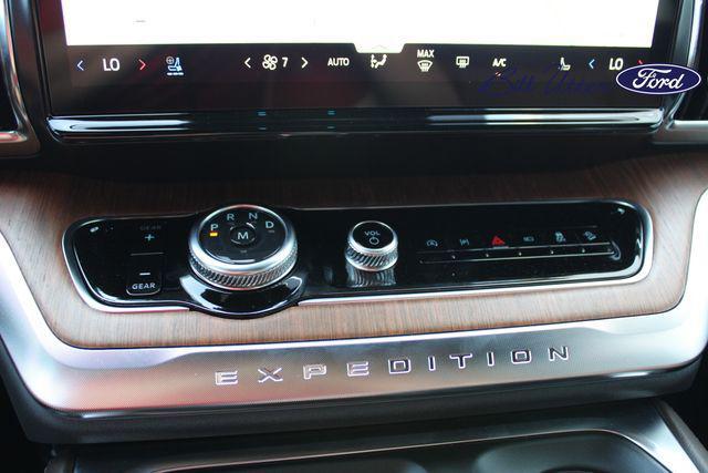 new 2025 Ford Expedition car, priced at $83,678