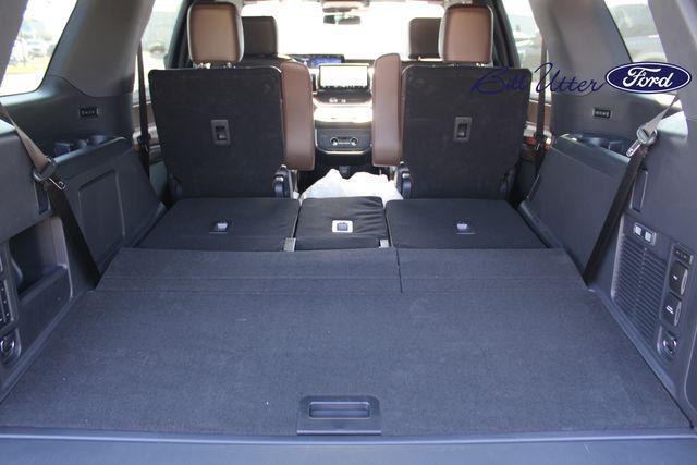 new 2025 Ford Expedition car, priced at $83,678