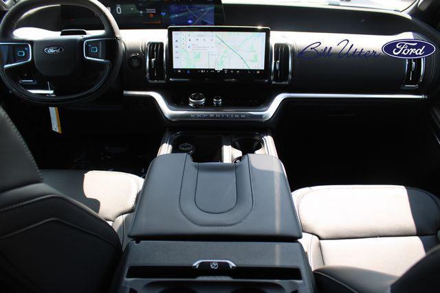 new 2025 Ford Expedition car, priced at $77,489