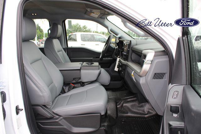 new 2025 Ford F-350 car, priced at $72,925