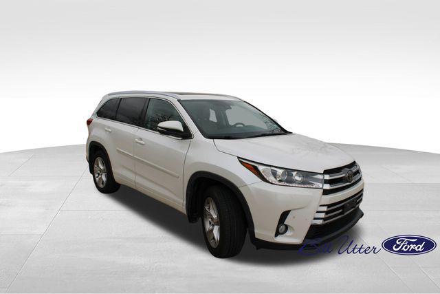 used 2018 Toyota Highlander car, priced at $28,000