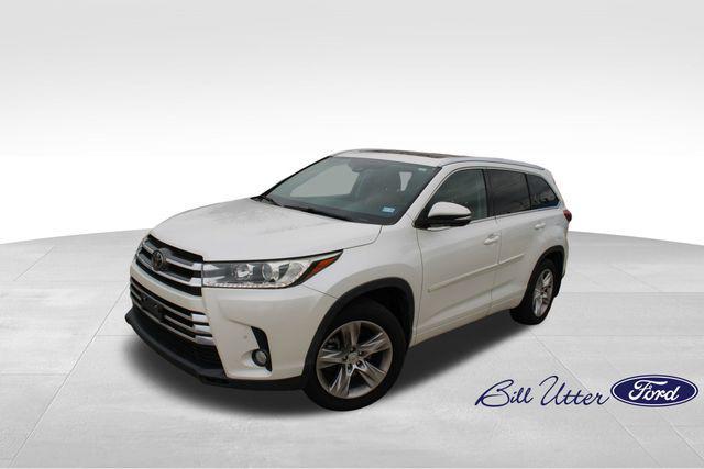 used 2018 Toyota Highlander car, priced at $23,500