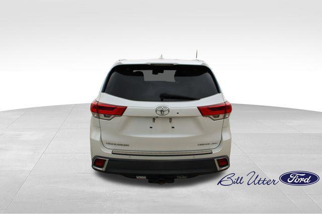 used 2018 Toyota Highlander car, priced at $28,000