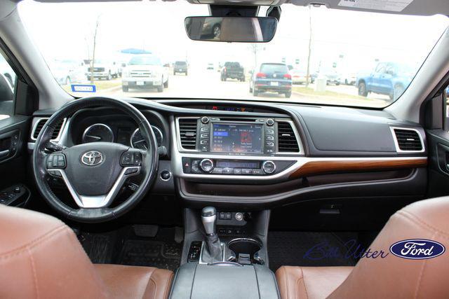 used 2018 Toyota Highlander car, priced at $28,000