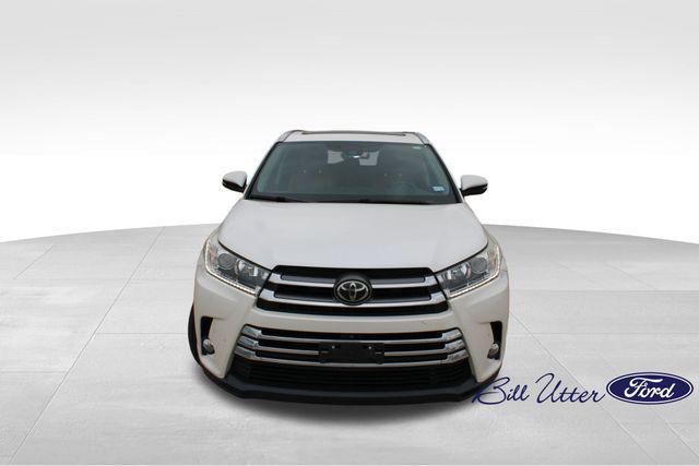 used 2018 Toyota Highlander car, priced at $28,000