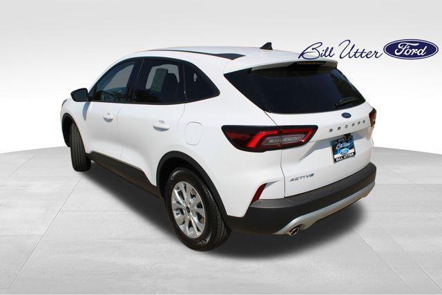 new 2025 Ford Escape car, priced at $27,592