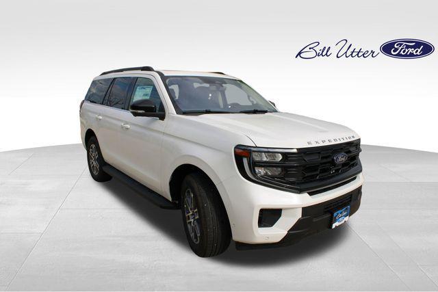 new 2025 Ford Expedition car, priced at $69,800
