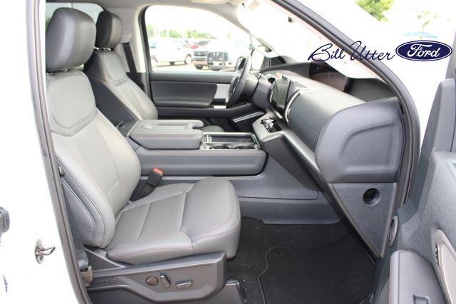 new 2025 Ford Expedition car, priced at $69,800