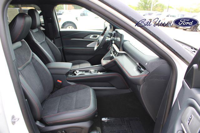 new 2025 Ford Explorer car, priced at $53,248