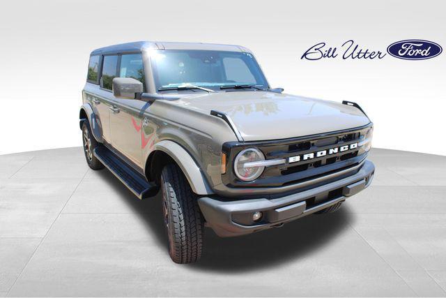 new 2025 Ford Bronco car, priced at $52,258