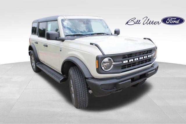new 2025 Ford Bronco car, priced at $47,695