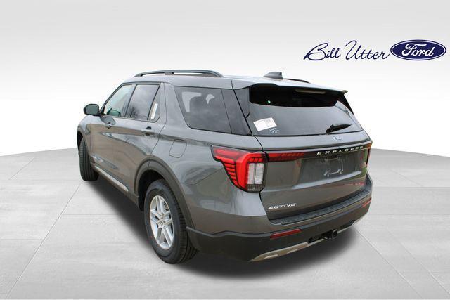 new 2025 Ford Explorer car, priced at $40,917