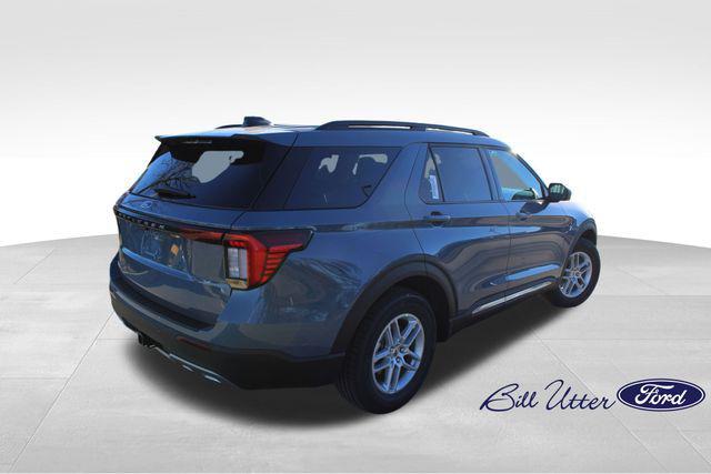 new 2025 Ford Explorer car, priced at $40,994