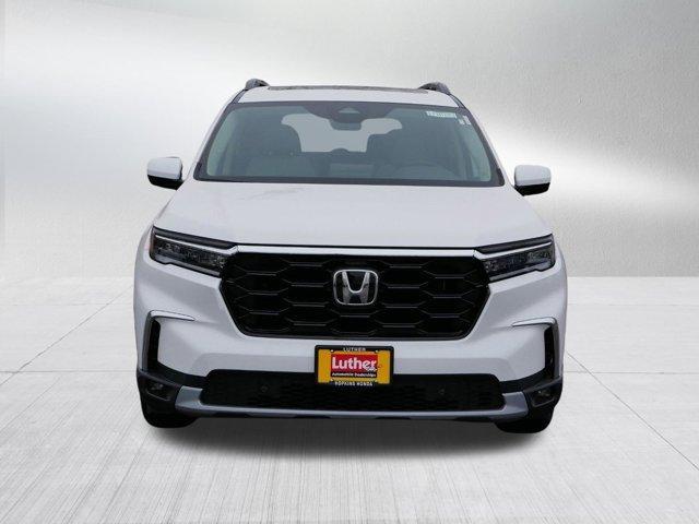 new 2025 Honda Pilot car, priced at $48,028