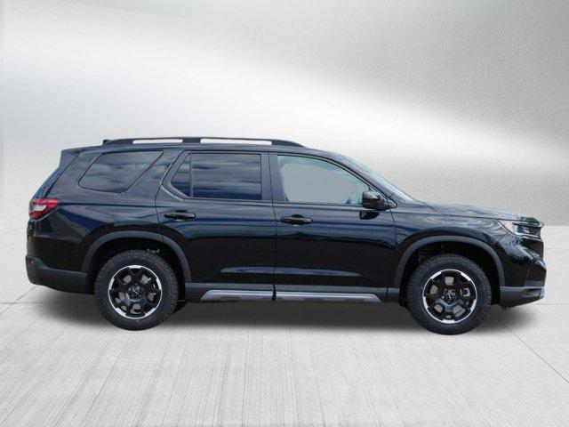 new 2025 Honda Pilot car, priced at $48,070