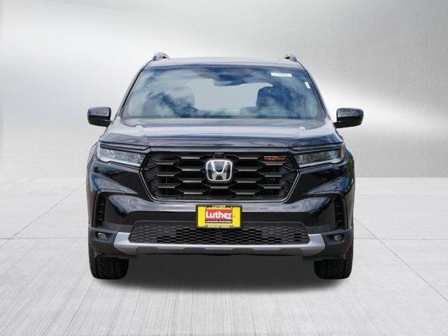 new 2025 Honda Pilot car, priced at $47,455