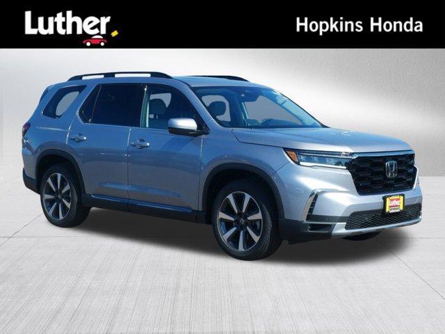 new 2025 Honda Pilot car, priced at $48,348