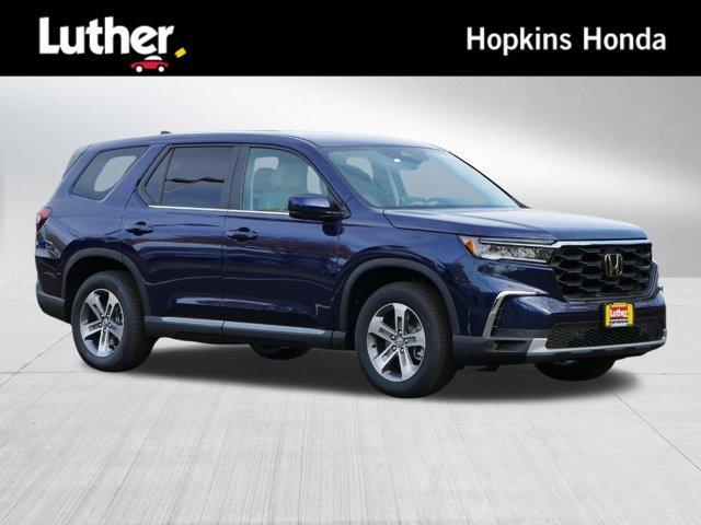 new 2025 Honda Pilot car, priced at $44,560