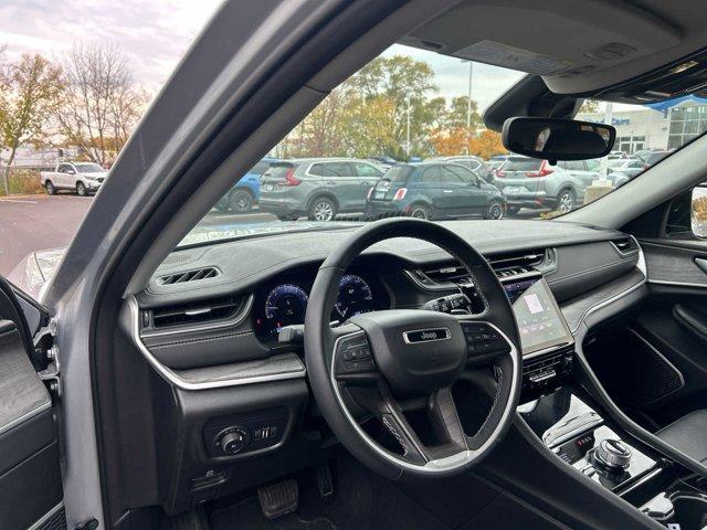 used 2022 Jeep Grand Cherokee car, priced at $33,995