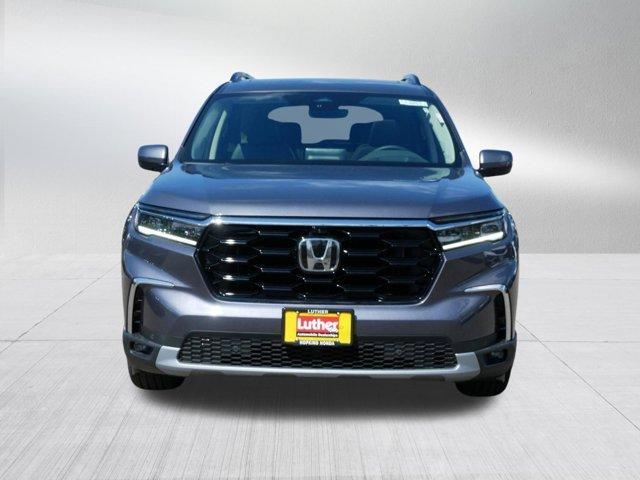 new 2025 Honda Pilot car, priced at $50,566