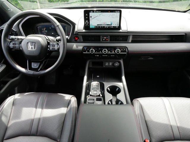 used 2025 Honda Pilot car, priced at $48,995