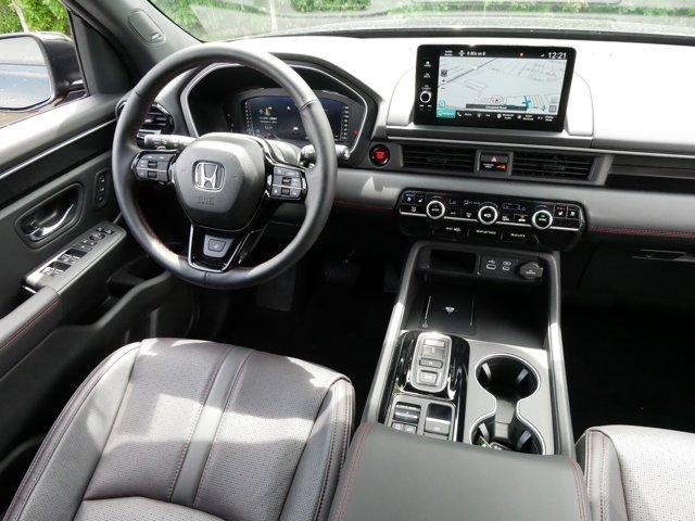 used 2025 Honda Pilot car, priced at $48,995
