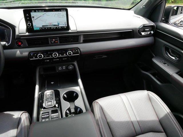 used 2025 Honda Pilot car, priced at $48,995