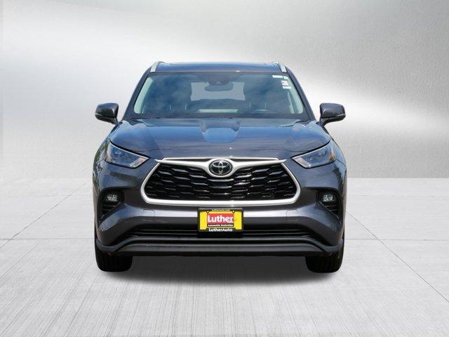used 2024 Toyota Highlander car, priced at $41,495