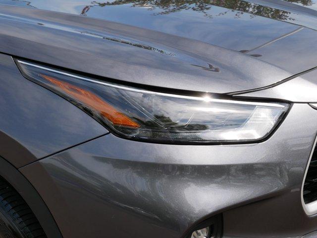 used 2024 Toyota Highlander car, priced at $41,495
