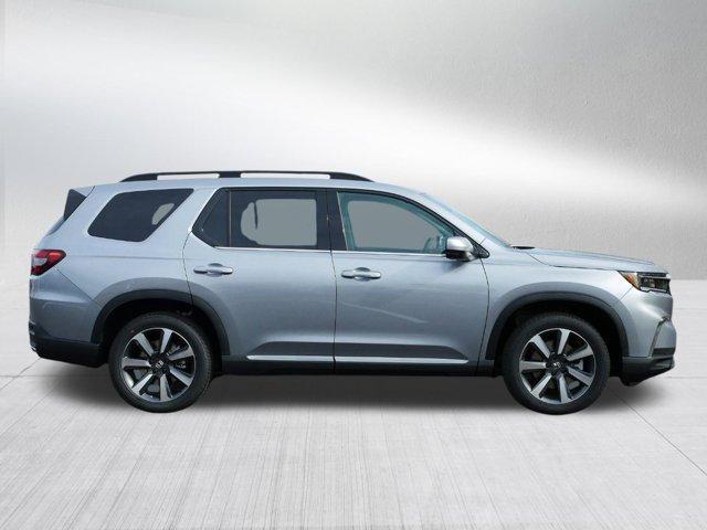 new 2025 Honda Pilot car, priced at $50,566