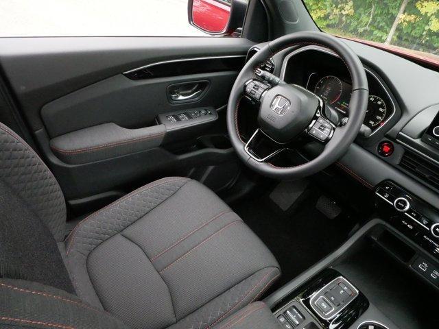 used 2025 Honda Pilot car, priced at $40,995