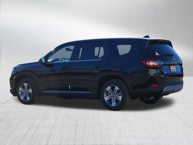 new 2025 Honda Pilot car, priced at $43,105
