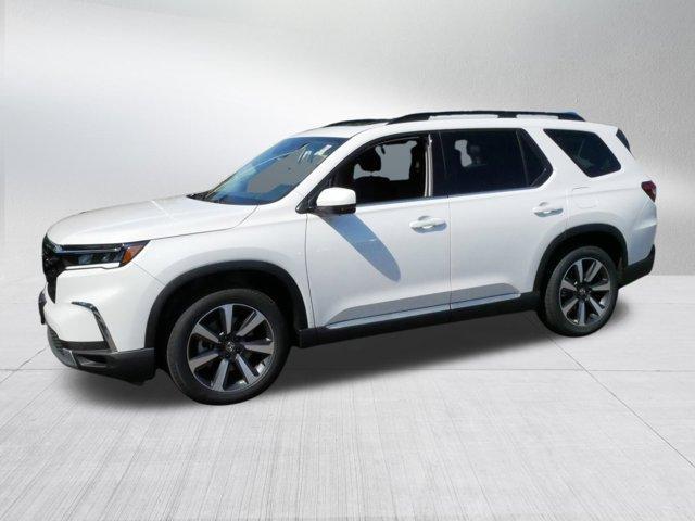 used 2025 Honda Pilot car, priced at $49,895